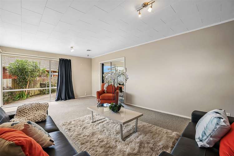6 Larkhill Place Russley_5