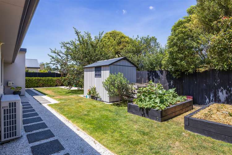 10 Lakebridge Place Parklands_11
