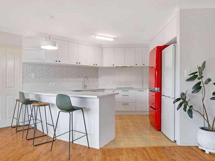 9 Fleetwood Drive Henderson_11