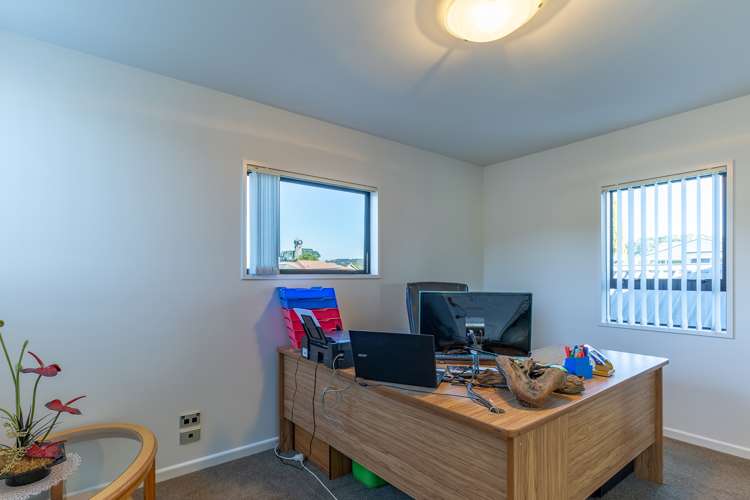 8 Di Pierri Way The Wood_16