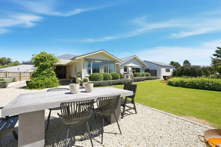 2 Church Street Amberley_31