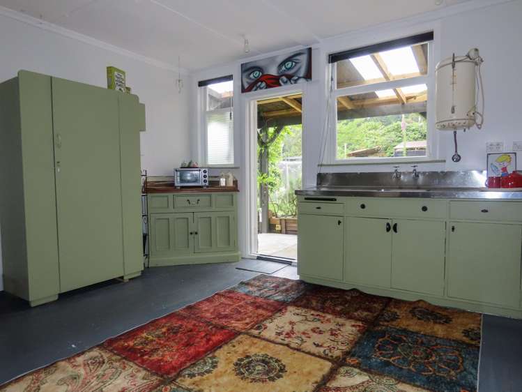 69 Shiel Street Reefton_13