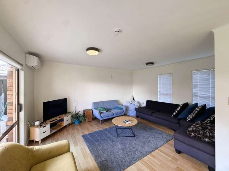 2/4A Tawera Road Greenlane_1