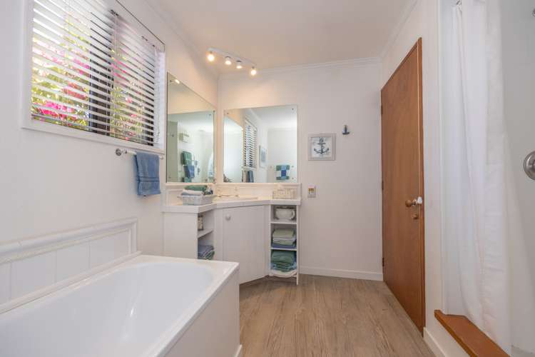 186 Stone Street Wanaka_11