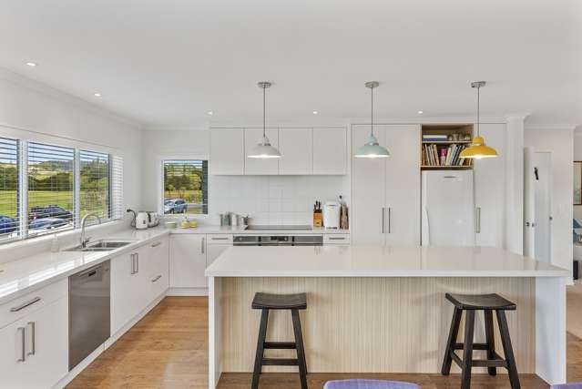 32 Weatherly Drive Beachlands_4