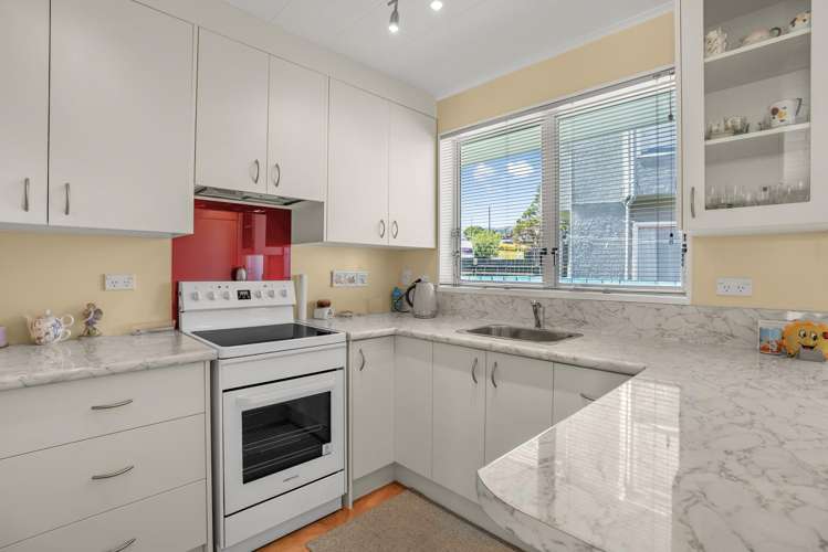 68A Gurney Road Kelson_10