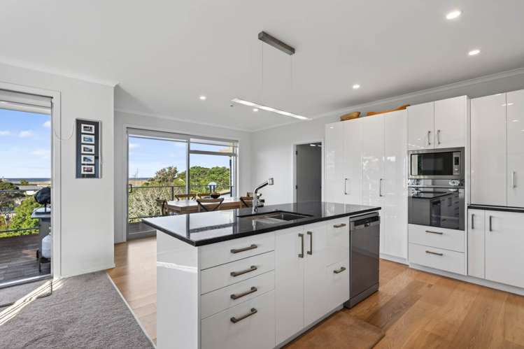 10 Taranui Place Mangawhai Heads_13