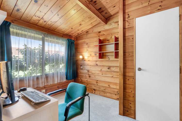 12 Sunningdale Street Wattle Downs_15