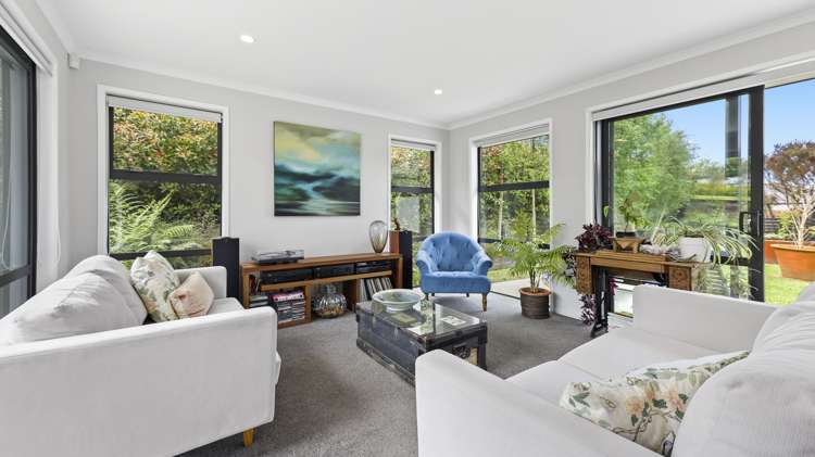 4 Laly Haddon Place Matakana_6