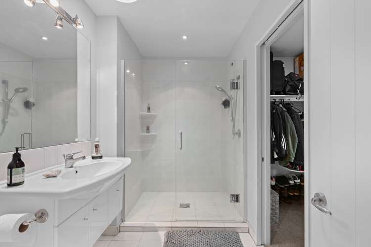 7 Henley Green Northwood_10