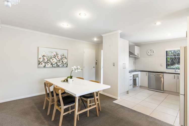 63a Royal Road Massey_5