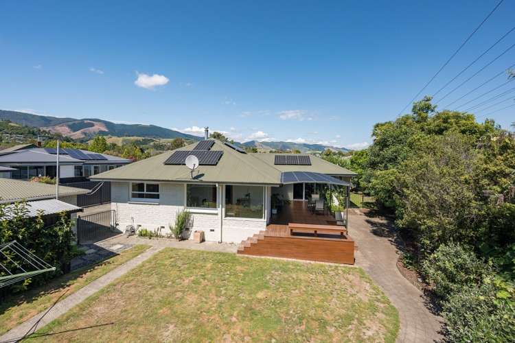 10 Neale Avenue Stoke_5