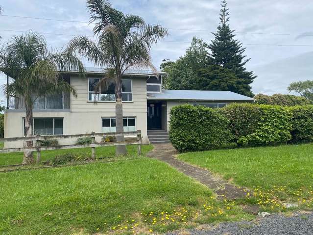 Spacious And Rural, Close To Town - BYO Horses!