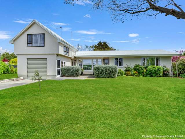 Family Warmth with Character and Space