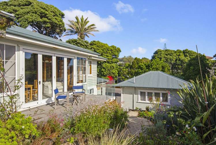 7 Tangahoe Street Paekakariki_39