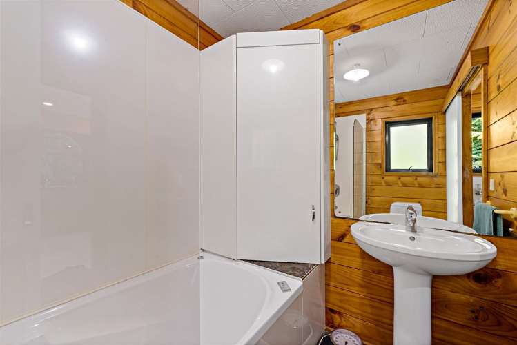 87 Bethells Road Waitakere_11