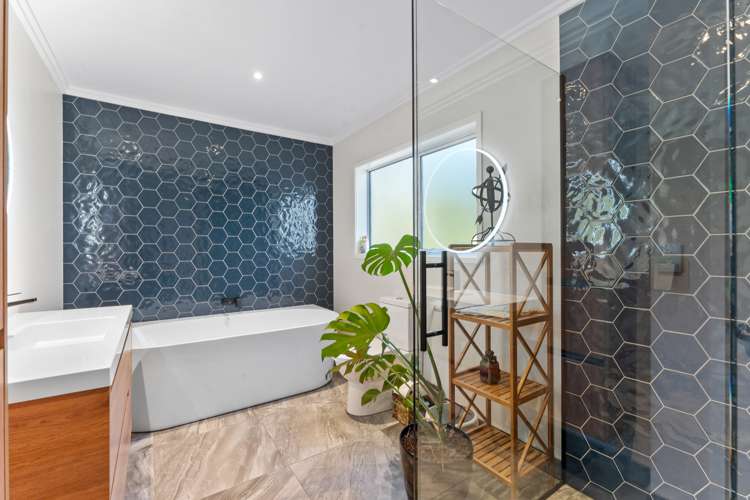 8 Waititiro Rise Stanmore Bay_20