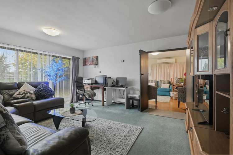 2 Lilian Place Farm Cove_11