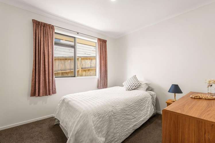 2 Austen Way Hairini_9