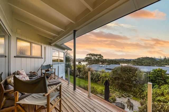 62 Pohutukawa Avenue Red Beach_1