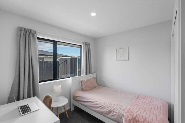 34 Russ Drive Lincoln_16