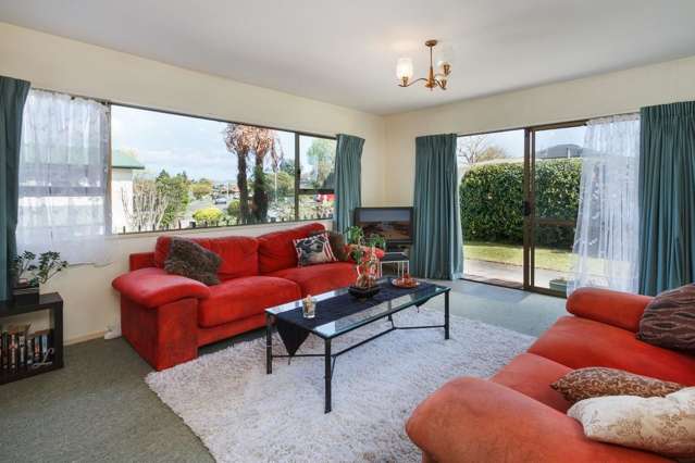 24 Sunny Bay Road Matua_1