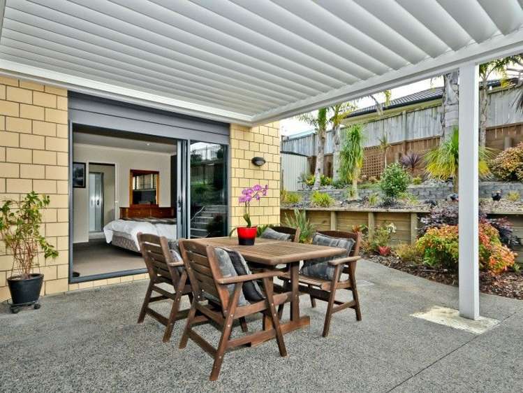 92 Farnborough Drive Grandview Heights_4