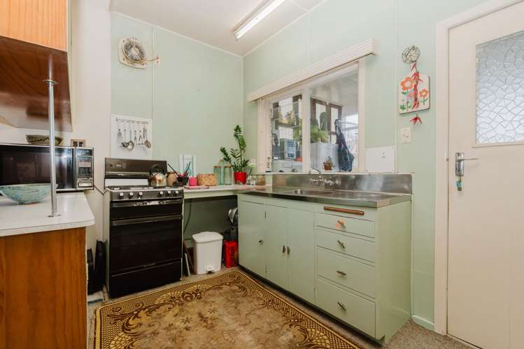 26 Argyle Street Hamilton East_10