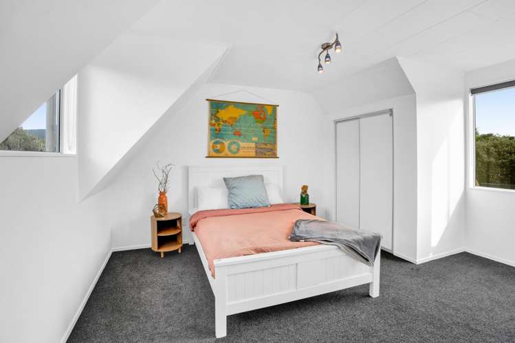 1138 South Road Oakura_13