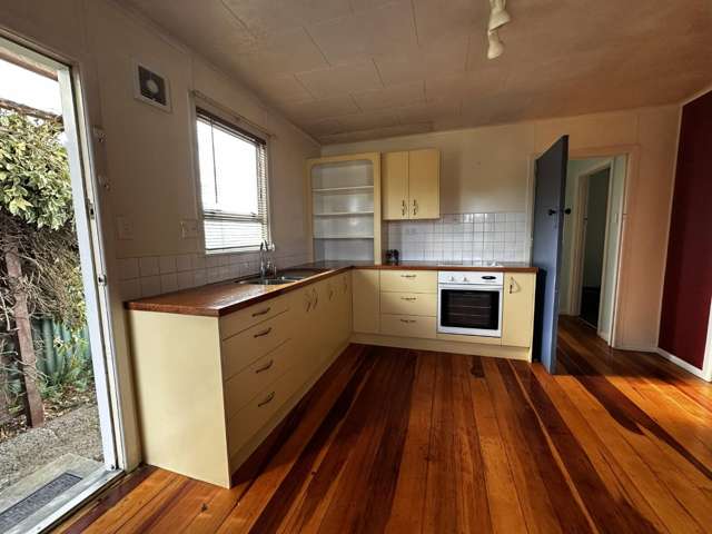 15 Waitahanui Avenue 11210_1
