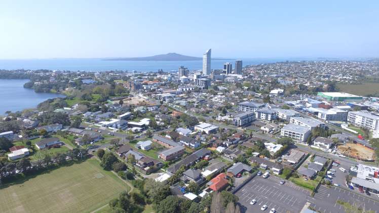 36 Lake Pupuke Drive Takapuna_9