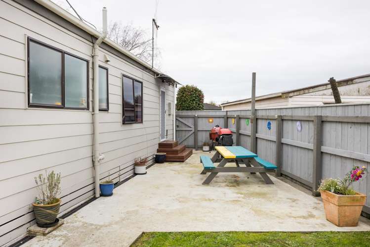 5 Cedar Grove Highbury_17
