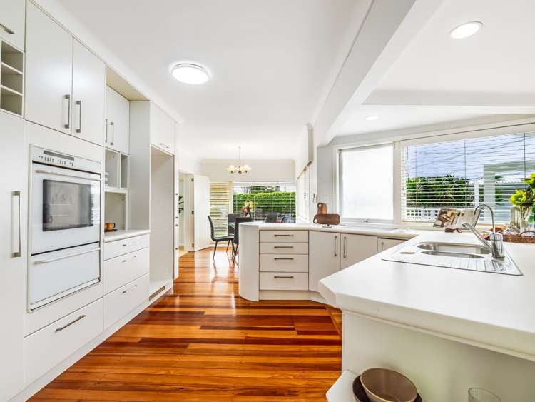 33 Covil Ave Te Atatu South_13