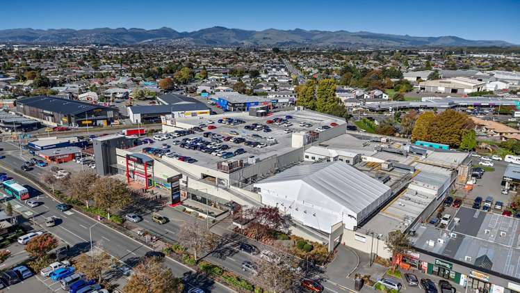 411 Main South Road Hornby_10