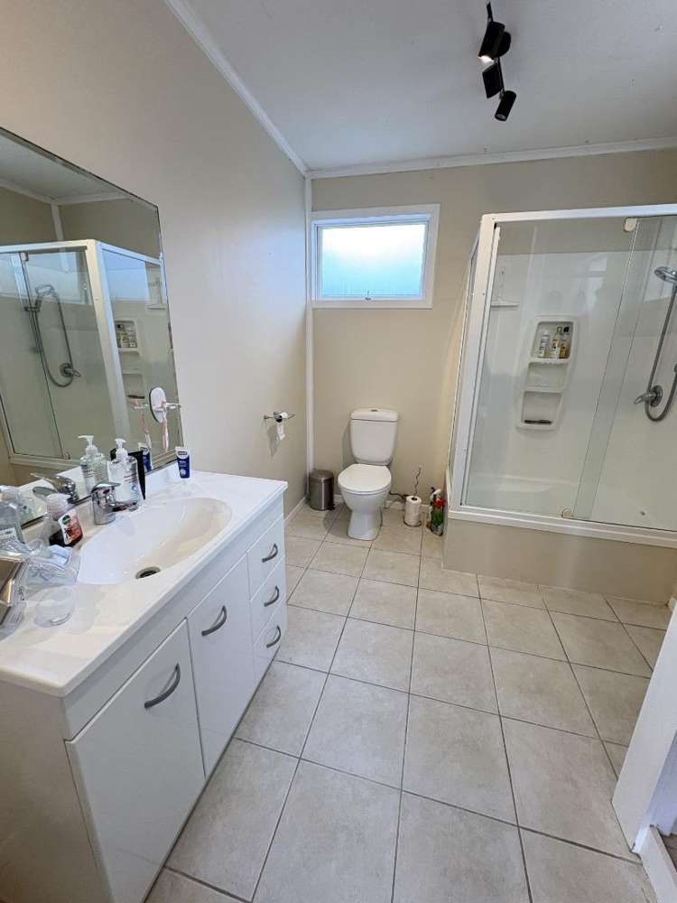 111 Tiroroa Avenue Te Atatu South_8