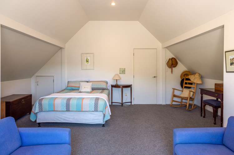 8 Esslin Road Surfdale_16