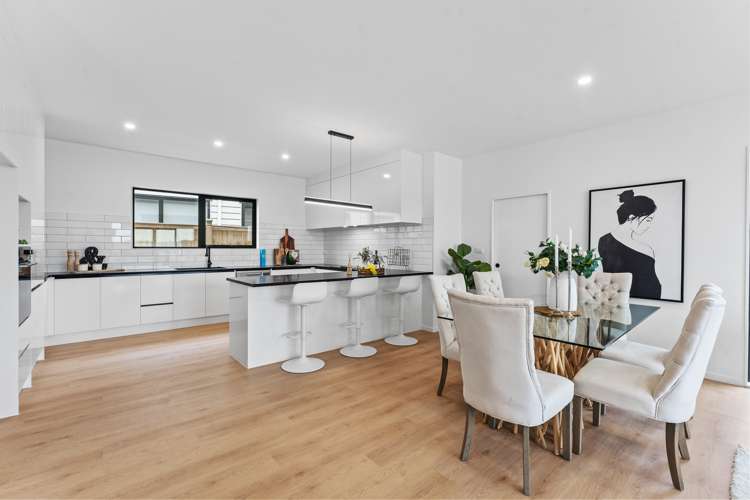 4 Korowhiti Road Clarks Beach_9