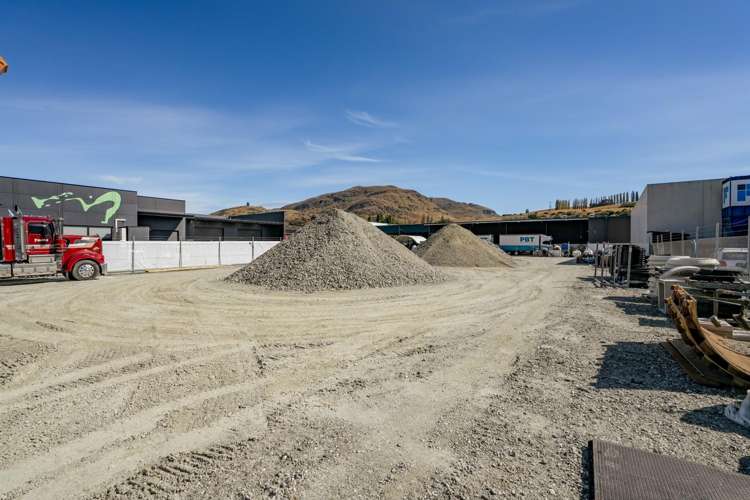 13, 15, 17 Glenda Drive Frankton_14