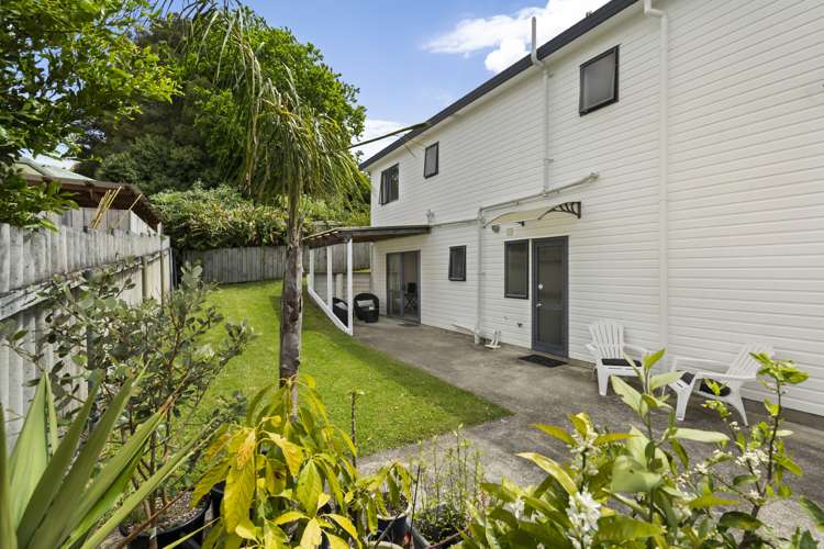2/26 Blenheim Street Glenfield_26