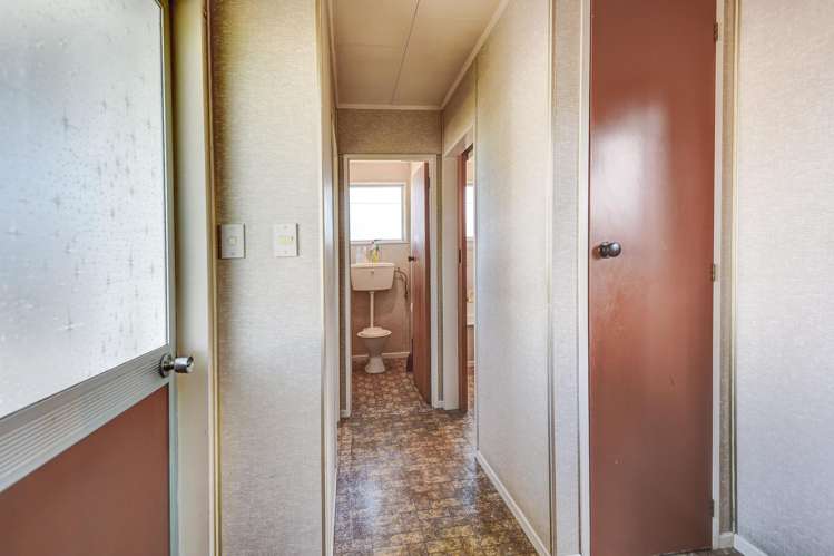 12 Falkland Street Wanganui East_13