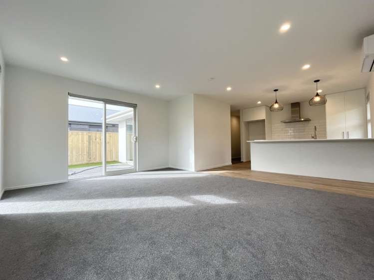 15 Campbell Drive 1476_5