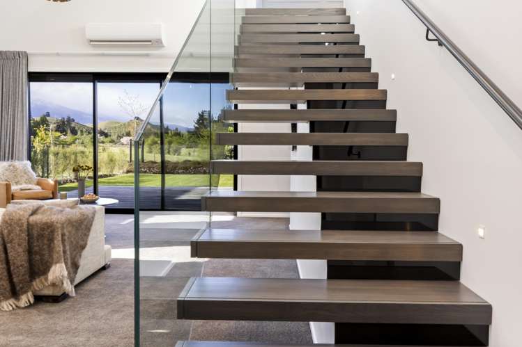 31 Magnum Drive Cromwell_21