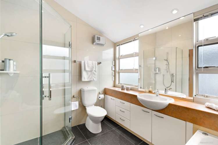 8a Queen Mary Avenue Epsom_12