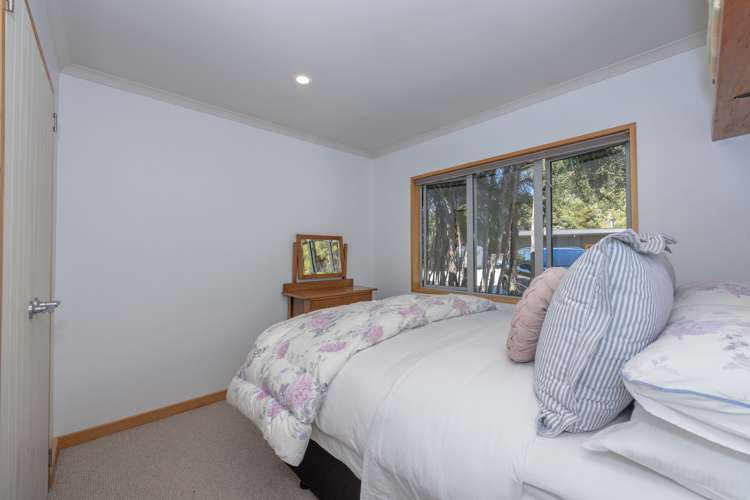 23 Ewing Place Albert Town_16