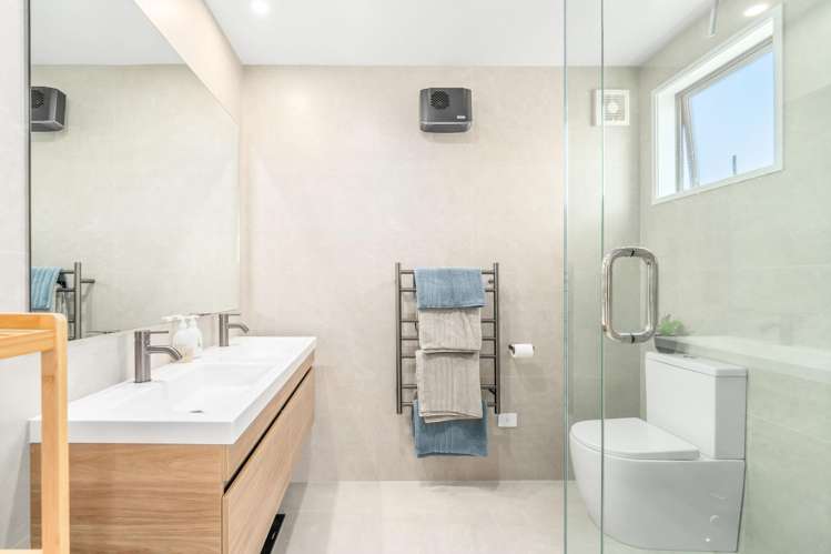 1/525 Madras Street St Albans_11