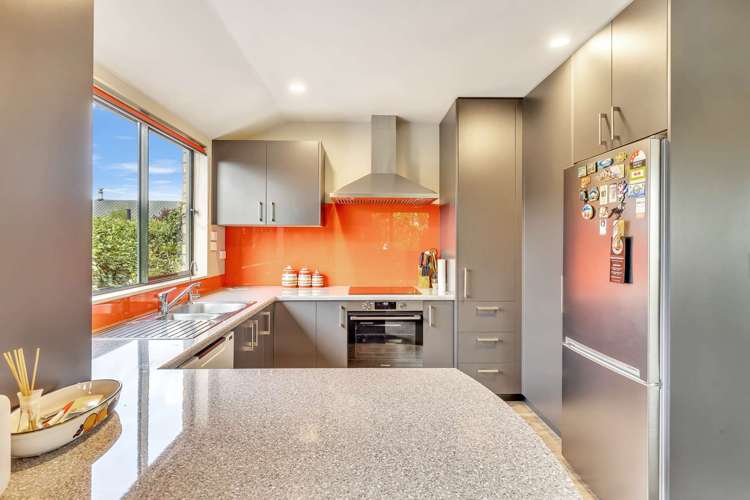 1 Longfields Road_4