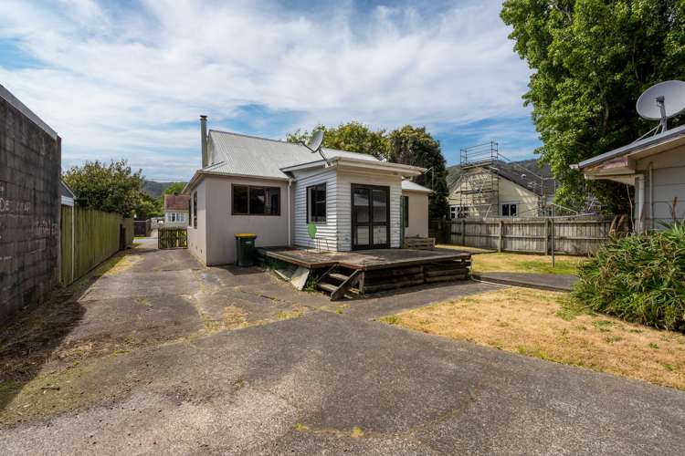 2 Gibson Crescent Naenae_19