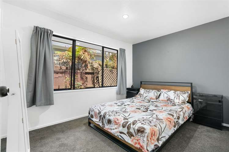 2/16 James K Baxter Place Addington_7