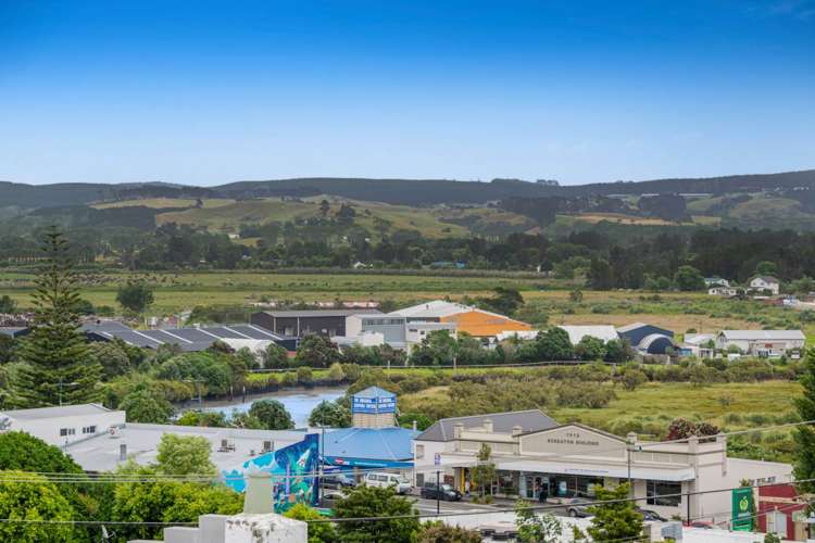 2/1 Captain Street Helensville_12