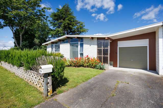 Charming two-bedroom home with private courtyard